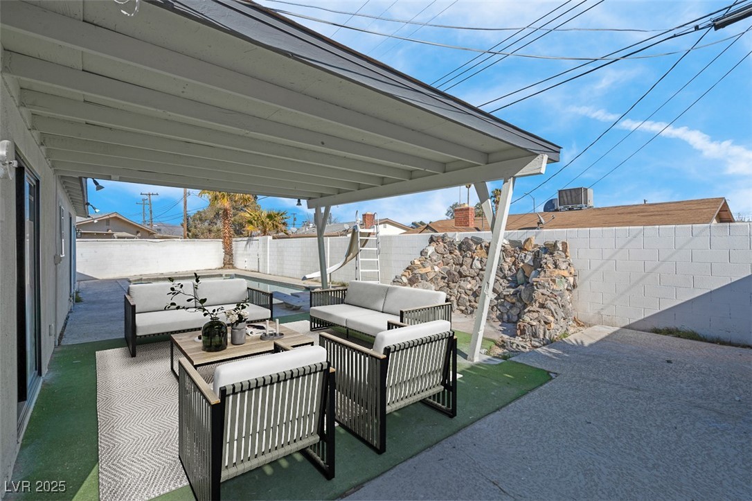 2116 Fuller Road Las Vegas, NV 89108 - Photo 8 of 32 Gallery Image 8
