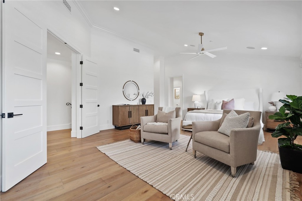 48 Panorama Coto de Caza, CA 92679 - Photo 33 of 66 a living room with furniture and a wooden floor