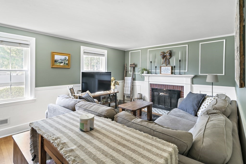 472 Ralph Talbot Street Weymouth, MA 02190 - Photo 4 of 22 Gallery Image 4