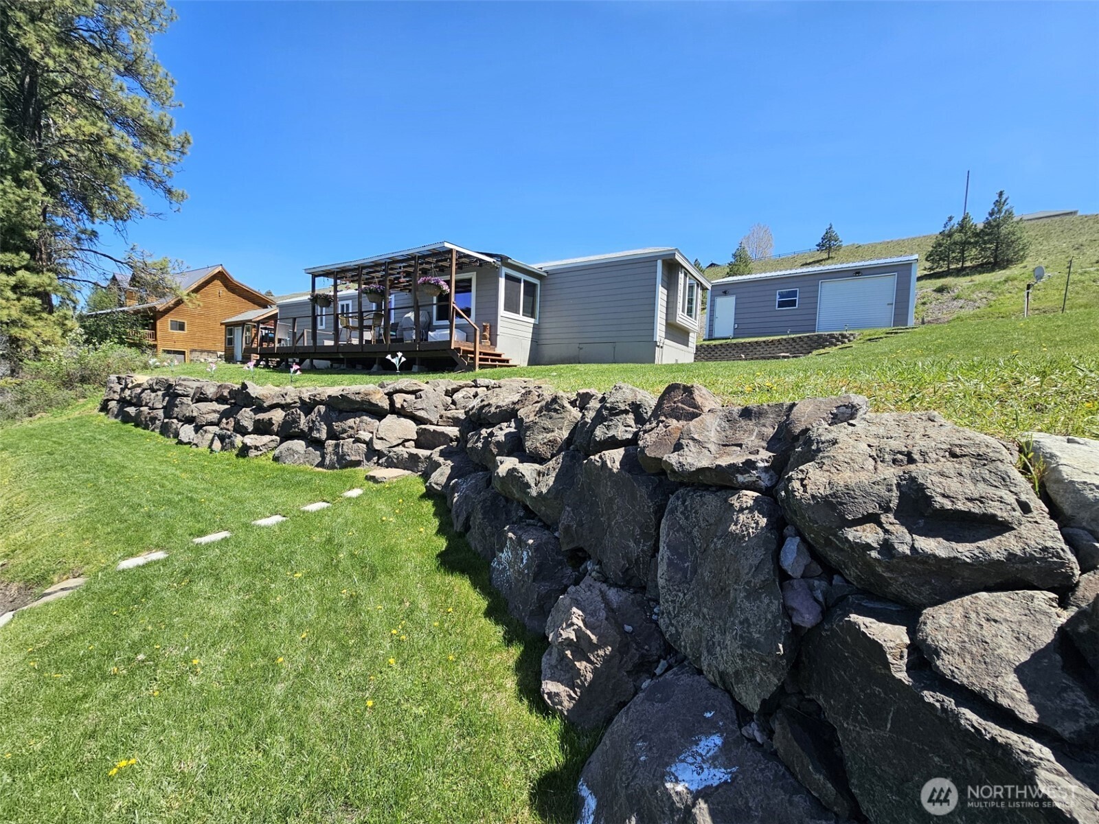 7 Bremner Lane Republic, WA 99166 - Photo 4 of 40