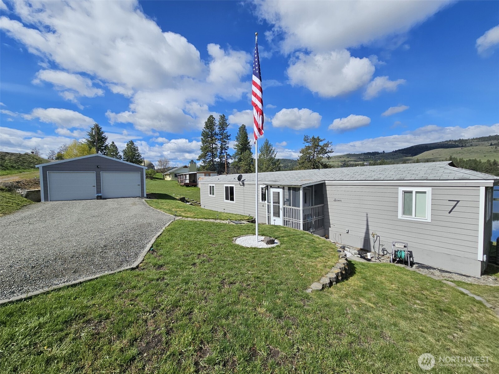 7 Bremner Lane Republic, WA 99166 - Photo 9 of 40