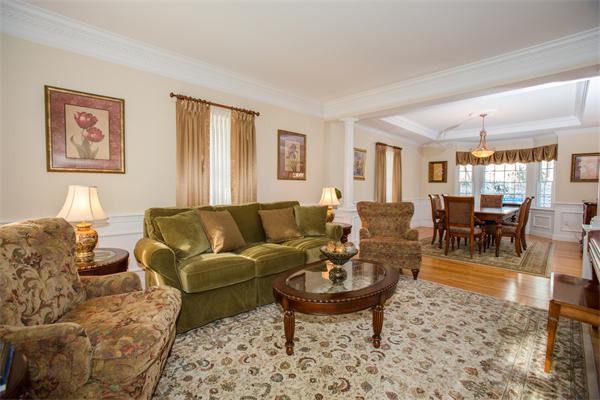 32 Dunedin Road Wellesley, MA 02481 - Photo 8 of 13