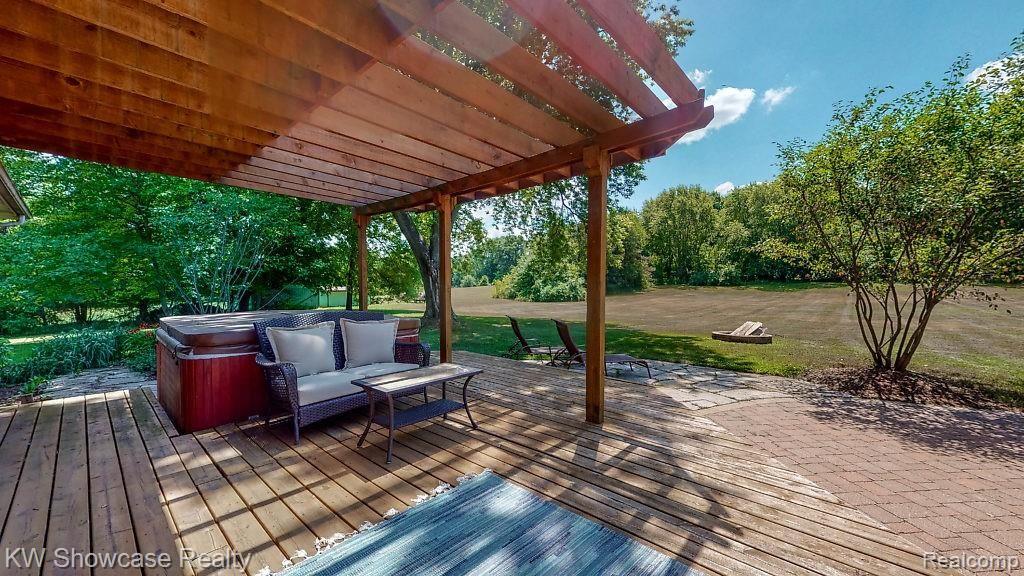 1230 East Maple Road Milford, MI 48381 - Photo 45 of 55 int-34-SMALL.jpg
