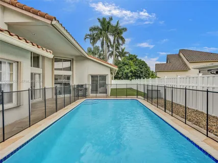 $885,000 | 4077 Northwest 83rd Lane, Coral Springs, FL 33065