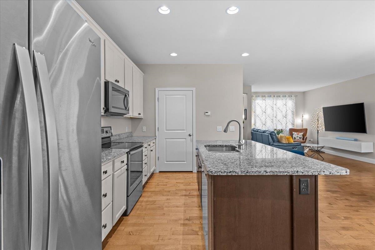 556 Zephyr Road Williston, VT 05495 - Photo 18 of 45