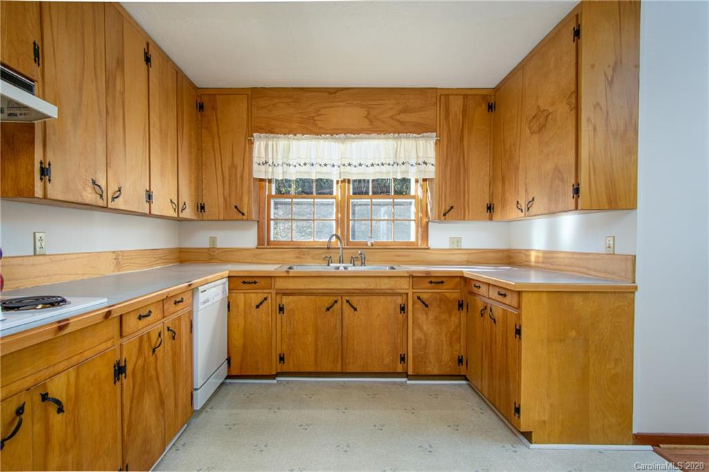 134 Hoyt Road Rosman, NC 28772 - Photo 16 of 41 Gallery Image 16