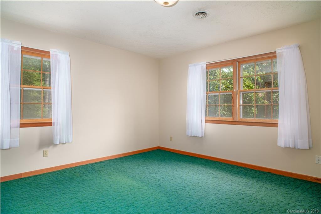 134 Hoyt Road Rosman, NC 28772 - Photo 31 of 41 Gallery Image 31