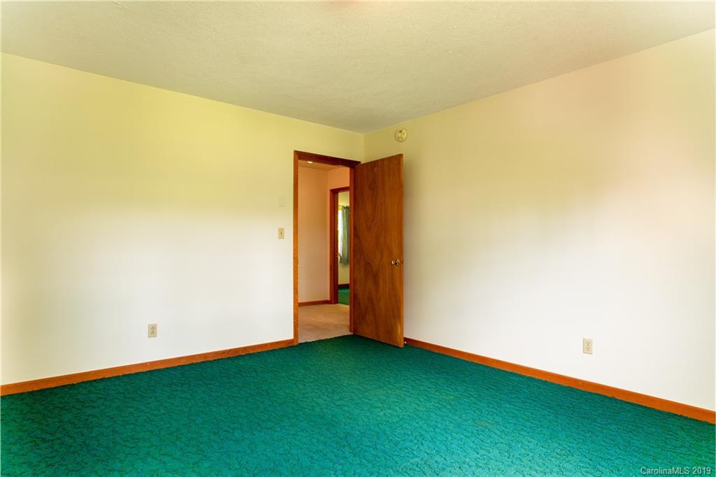 134 Hoyt Road Rosman, NC 28772 - Photo 34 of 41 Gallery Image 34
