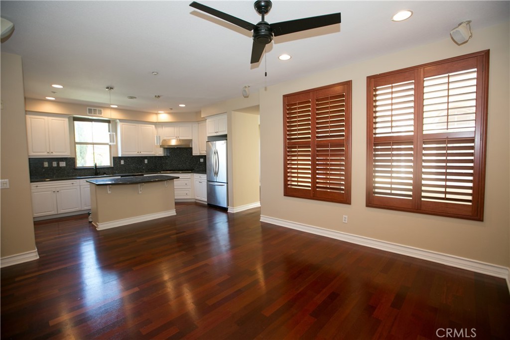 129 Chantilly Irvine, CA 92620 - Photo 21 of 44 Gallery Image 21