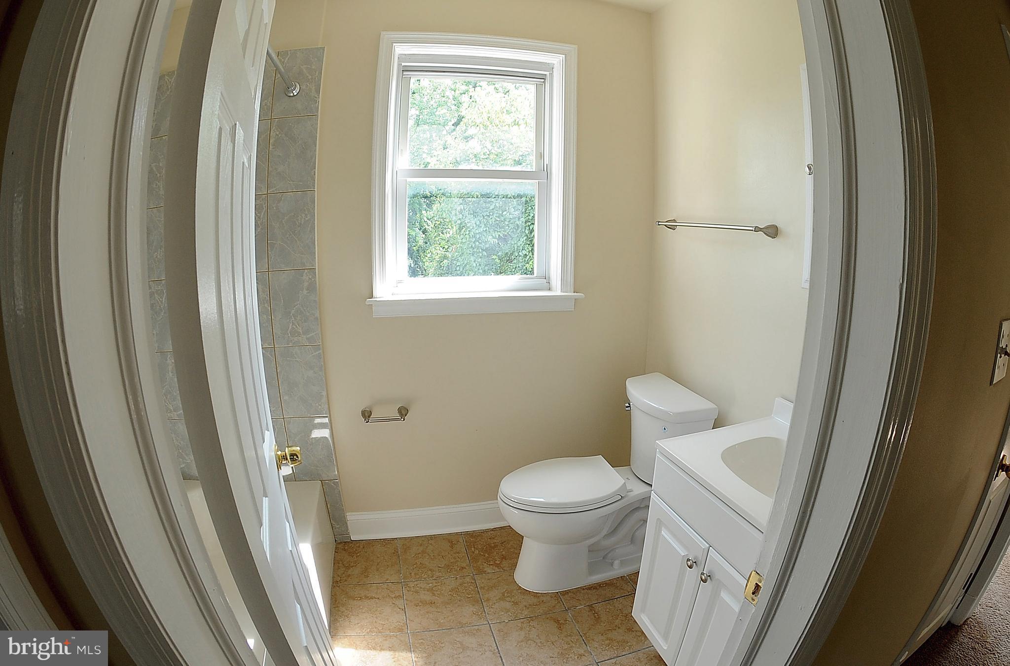 3813 Dorchester Road Baltimore, MD 21215 - Photo 23 of 30 Bath