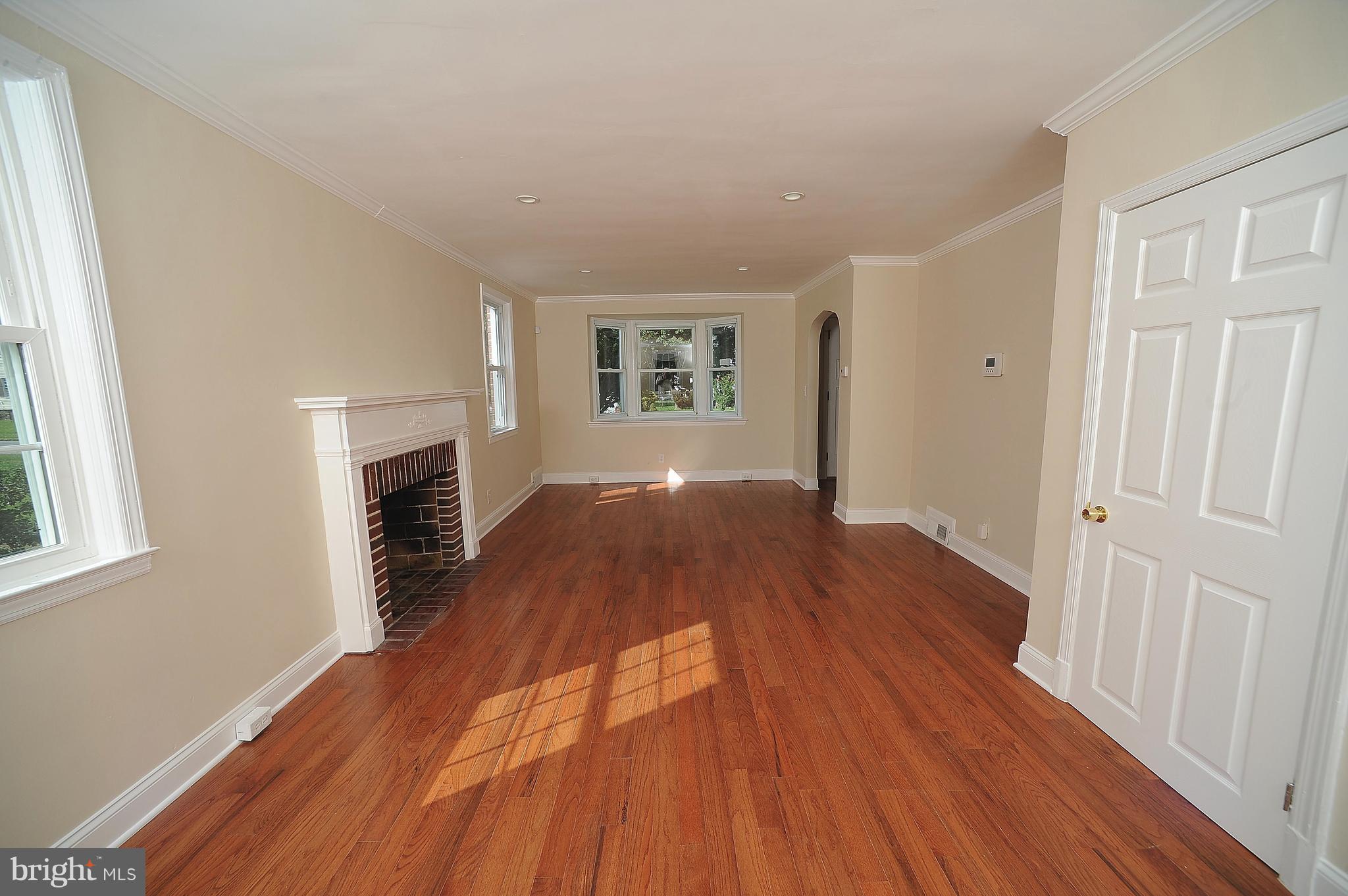 3813 Dorchester Road Baltimore, MD 21215 - Photo 7 of 30 Family Room