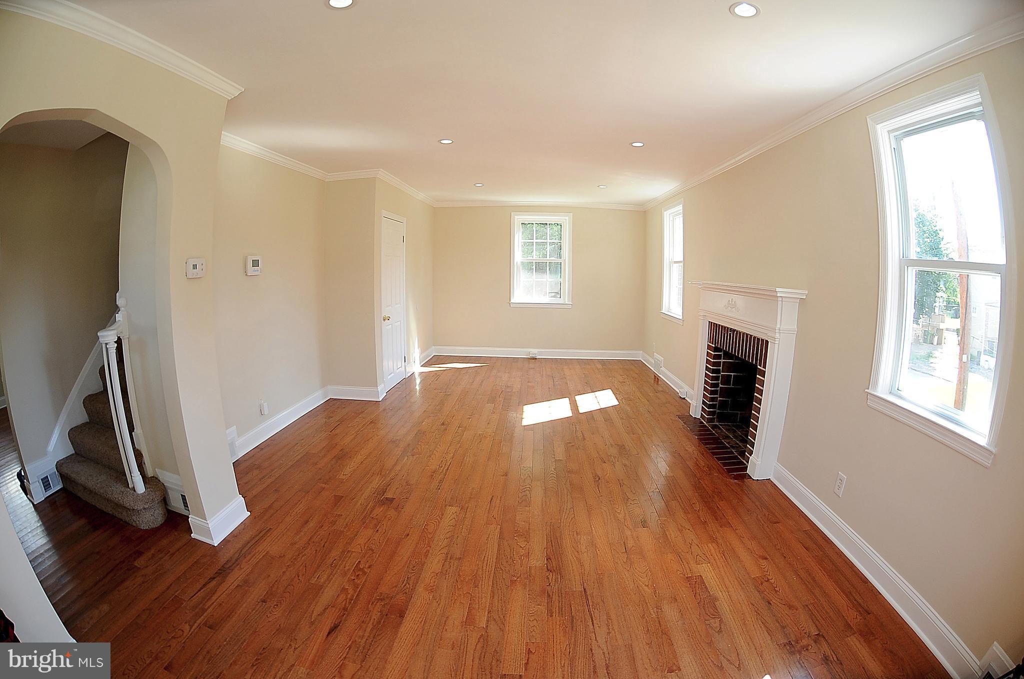3813 Dorchester Road Baltimore, MD 21215 - Photo 9 of 30 Family Room