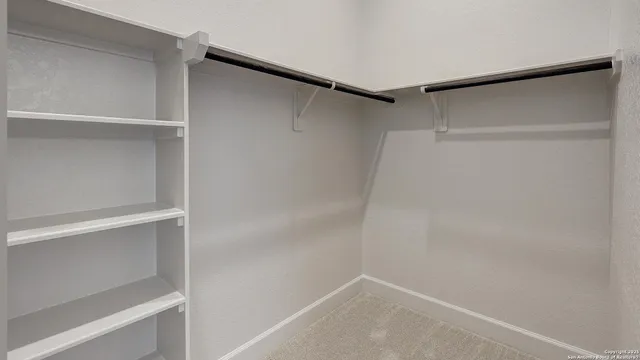 $559,900 | 354 Lacey Oak, Castroville, TX 78009