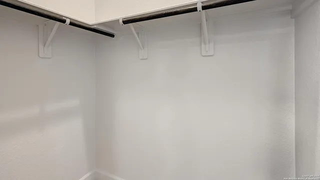 $559,900 | 354 Lacey Oak, Castroville, TX 78009