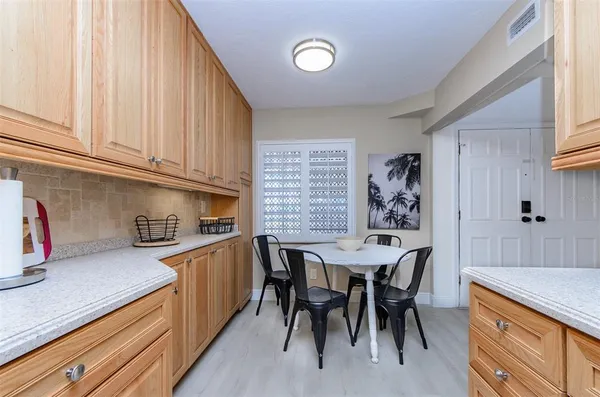 $4,500 | 2900 Gulf Boulevard, Unit 204, Belleair Beach, FL 33786