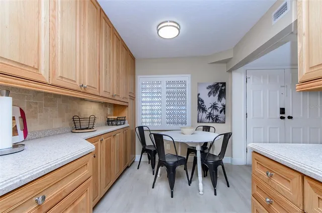 $4,500 | 2900 Gulf Boulevard, Unit 204, Belleair Beach, FL 33786