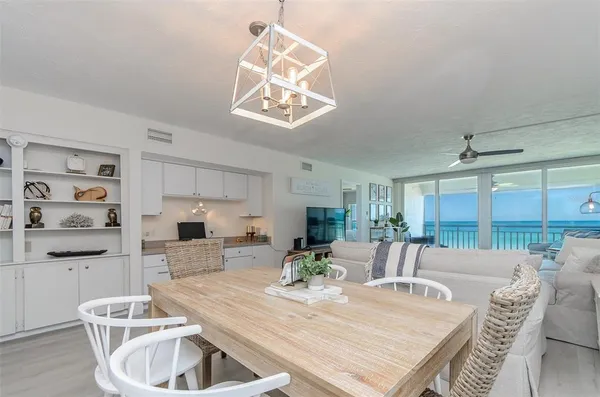 $4,500 | 2900 Gulf Boulevard, Unit 204, Belleair Beach, FL 33786