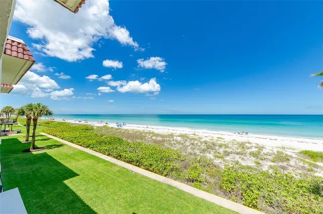 $4,500 | 2900 Gulf Boulevard, Unit 204, Belleair Beach, FL 33786