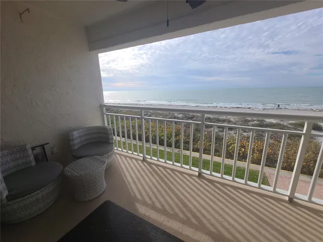 $4,500 | 2900 Gulf Boulevard, Unit 204, Belleair Beach, FL 33786