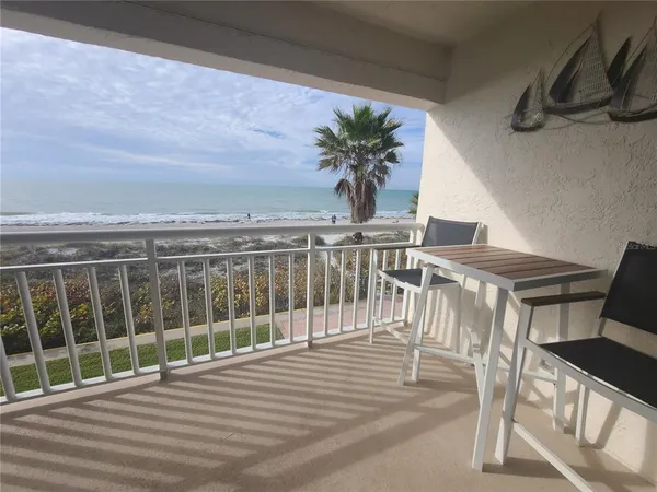 $4,500 | 2900 Gulf Boulevard, Unit 204, Belleair Beach, FL 33786