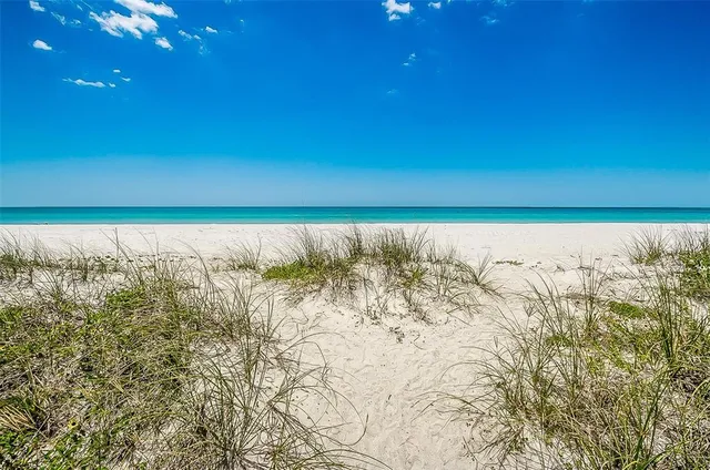 $4,500 | 2900 Gulf Boulevard, Unit 204, Belleair Beach, FL 33786