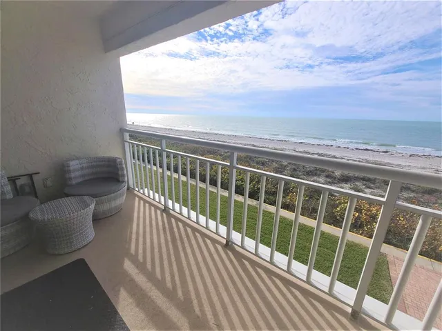 $4,500 | 2900 Gulf Boulevard, Unit 204, Belleair Beach, FL 33786