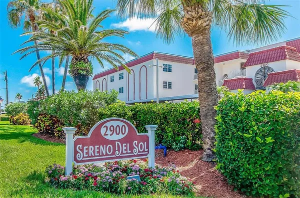 $4,500 | 2900 Gulf Boulevard, Unit 204, Belleair Beach, FL 33786