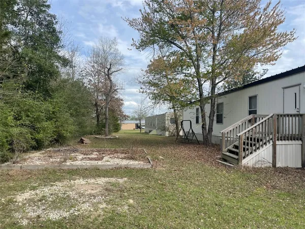 $124,900 | 443 West Lone Oak Road, Onalaska, TX 77360