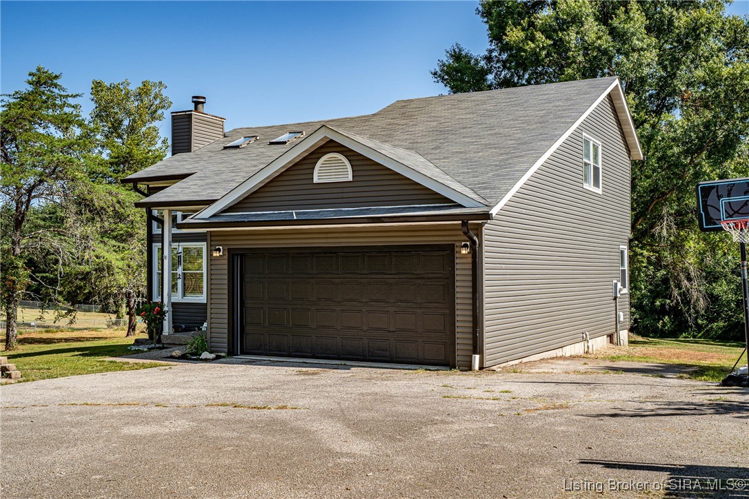 14010 Columbus Mann Road Memphis, IN 47143 - Photo 3 of 56 Gallery Image 3