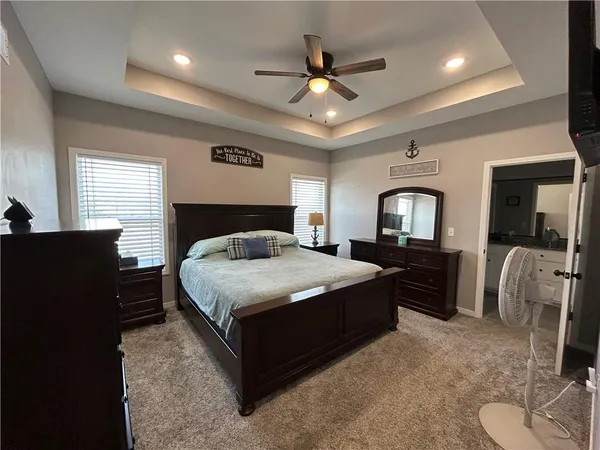 $539,900 | 305 Southwest 11th Road, Warrensburg, MO 64093