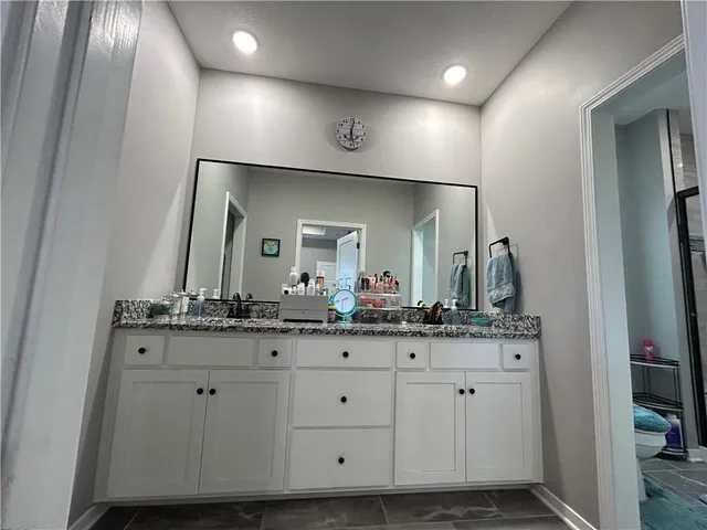 $550,000 | 305 Southwest 11th Road, Warrensburg, MO 64093