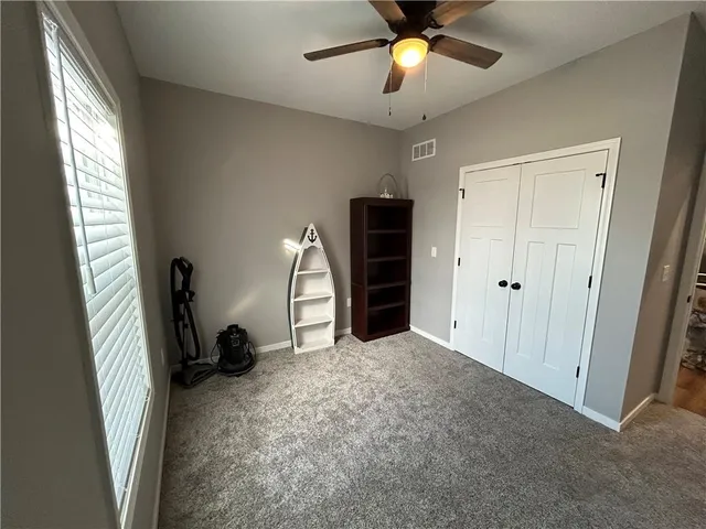 $550,000 | 305 Southwest 11th Road, Warrensburg, MO 64093