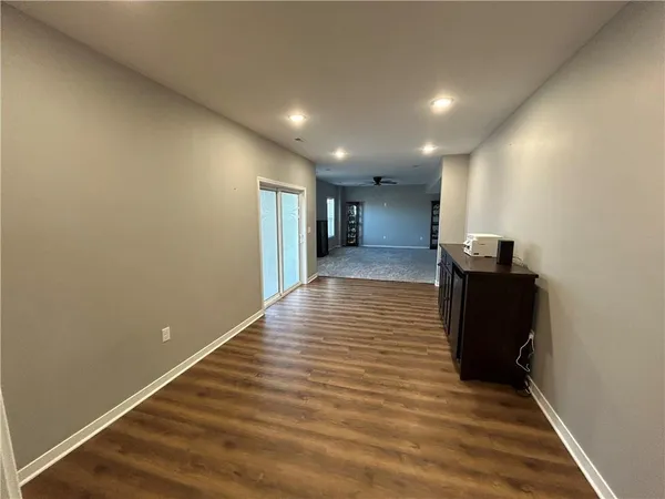 $539,900 | 305 Southwest 11th Road, Warrensburg, MO 64093