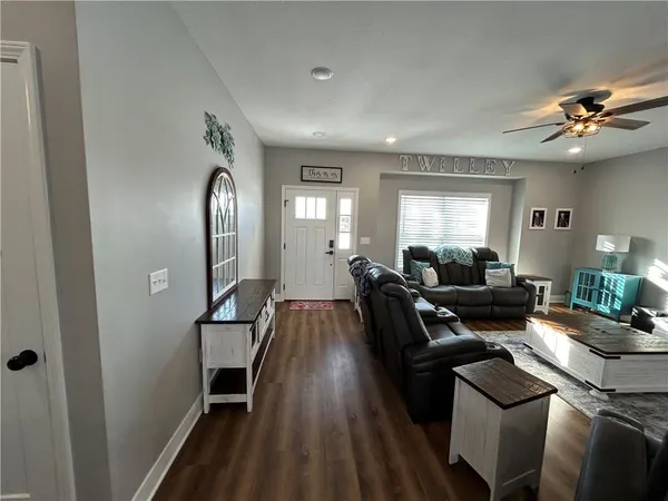 $539,900 | 305 Southwest 11th Road, Warrensburg, MO 64093