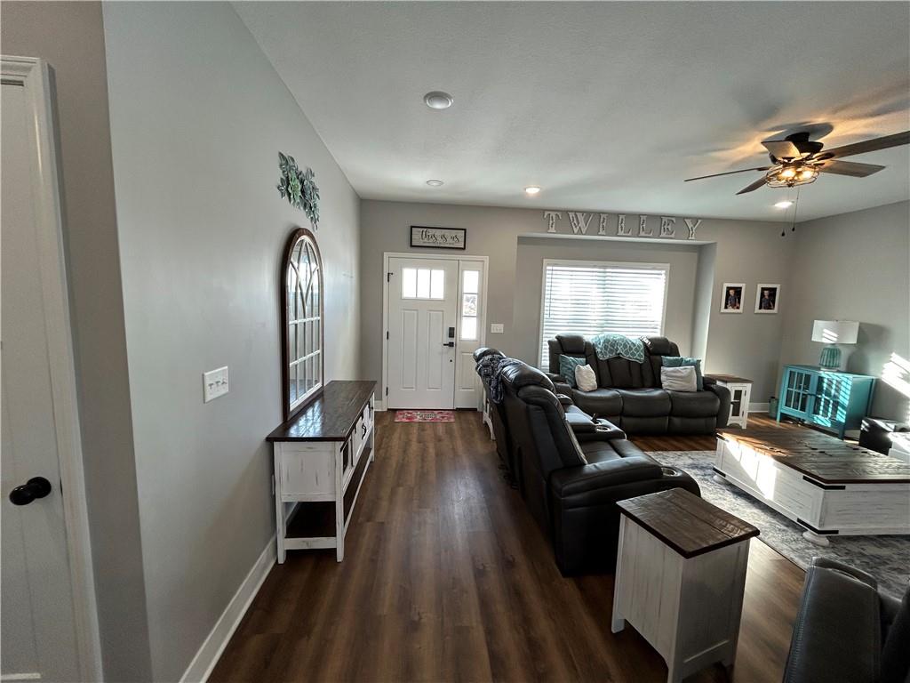 305 Southwest 11th Road Warrensburg, MO 64093 - Photo 4 of 57