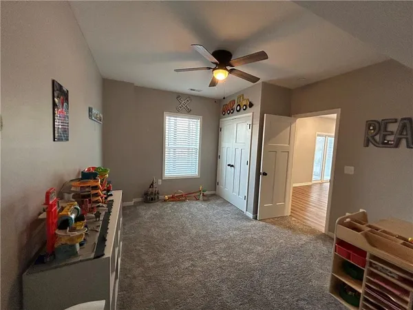 $539,900 | 305 Southwest 11th Road, Warrensburg, MO 64093