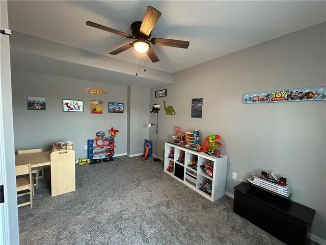 $550,000 | 305 Southwest 11th Road, Warrensburg, MO 64093