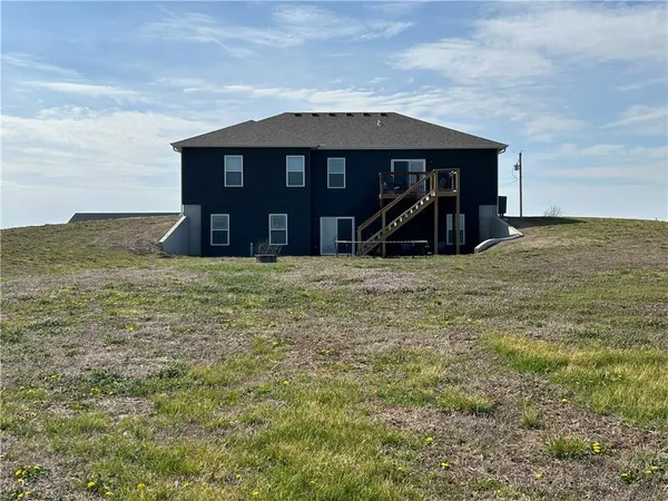$539,900 | 305 Southwest 11th Road, Warrensburg, MO 64093