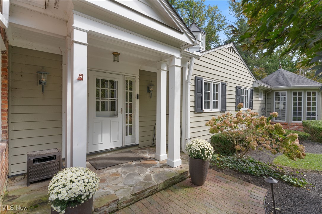 37300 Jackson Road Chagrin Falls, OH 44022 - Photo 4 of 39 Gallery Image 4