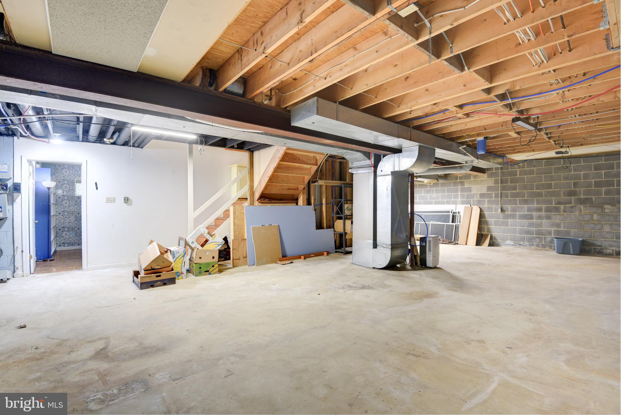 16120 Barnesville Road Boyds, MD 20841 - Photo 62 of 128 a view of a big room with gym equipment