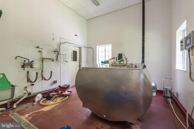 $2,200,000 | 16120 Barnesville Road, Boyds, MD 20841