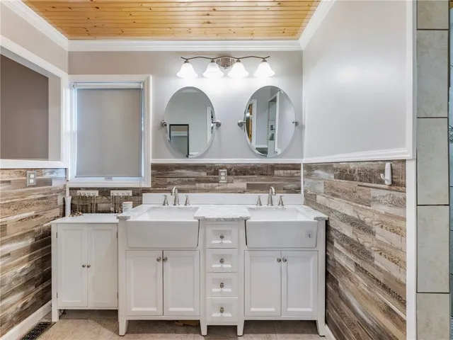 a view of livingroom with furniture and window