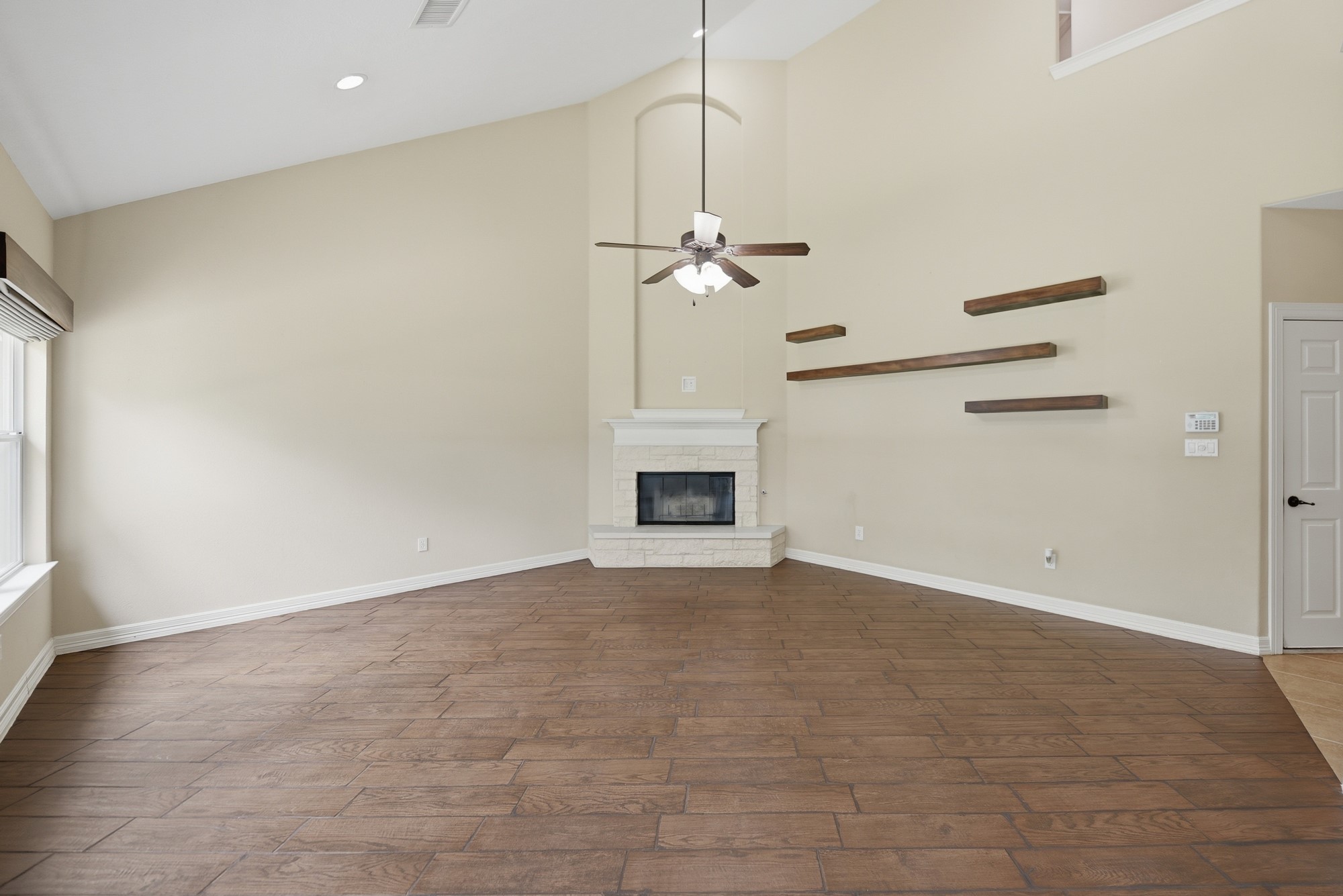 1109 Walnut Bend Brenham, TX 77833 - Photo 3 of 43