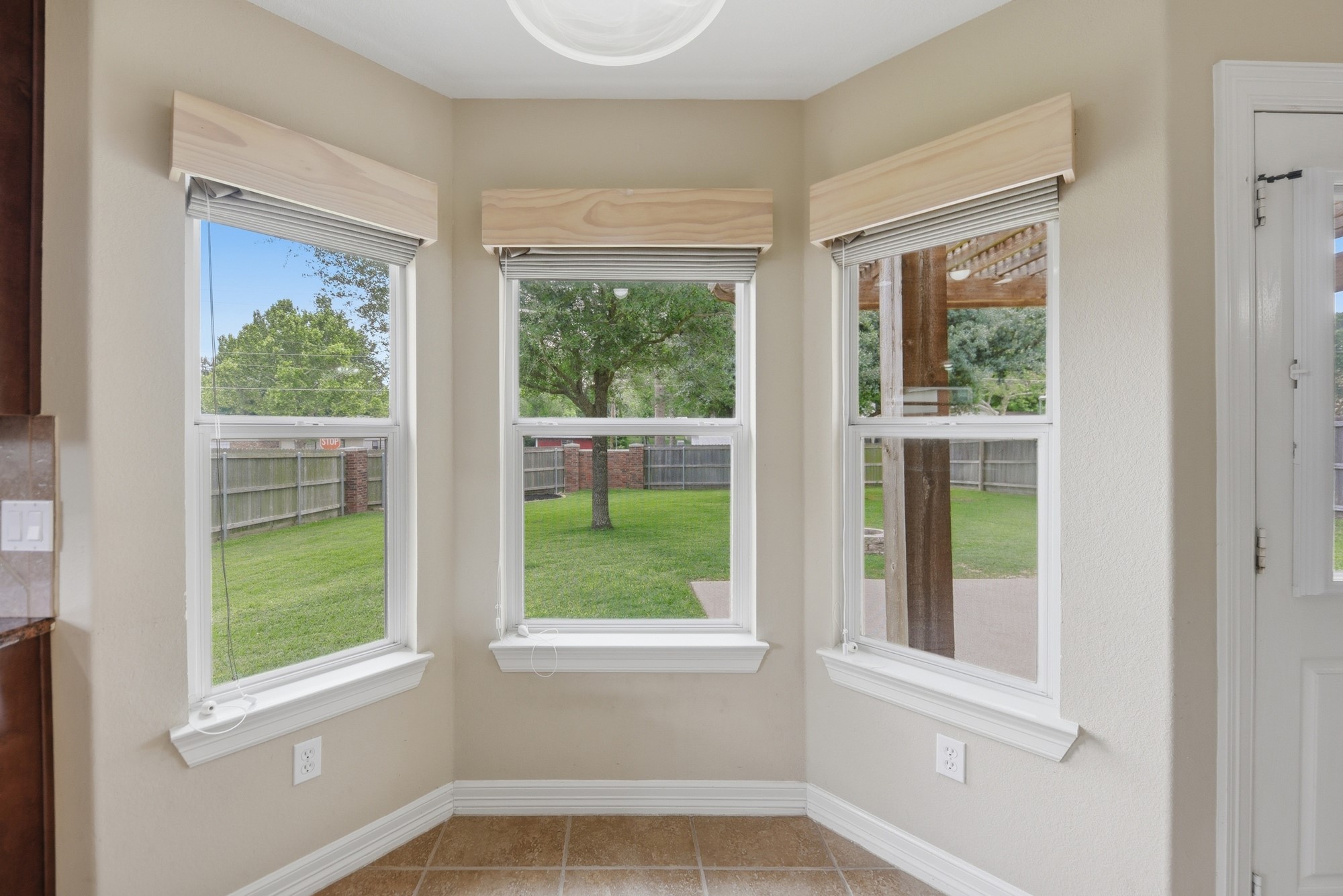 1109 Walnut Bend Brenham, TX 77833 - Photo 10 of 43
