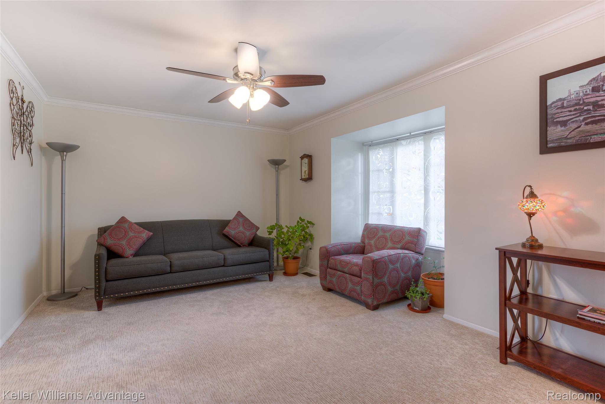 42302 Hanford Road Canton, MI 48187 - Photo 7 of 49 42302 hanford interiors (9).jpg