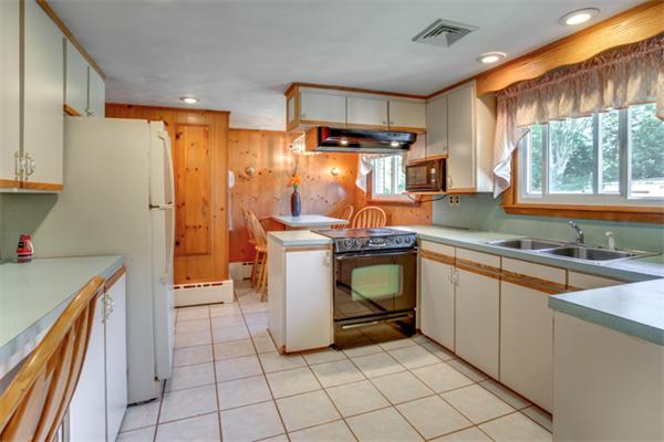 57 Cutler Road Hamilton, MA 01982 - Photo 13 of 30