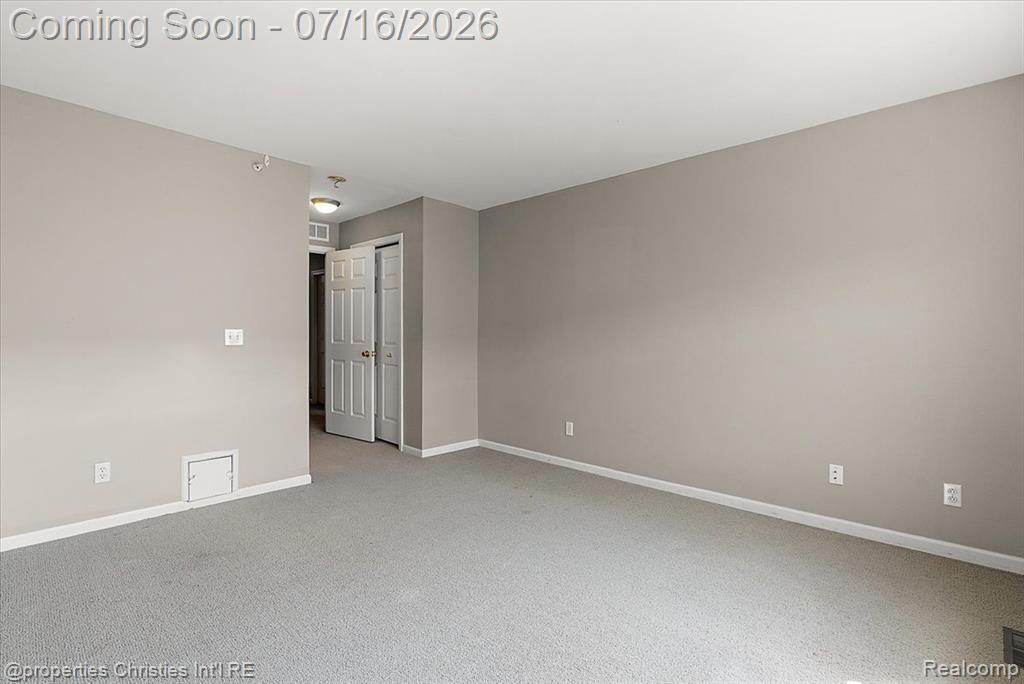 1422 Raliegh Place Troy, MI 48084 - Photo 30 of 39