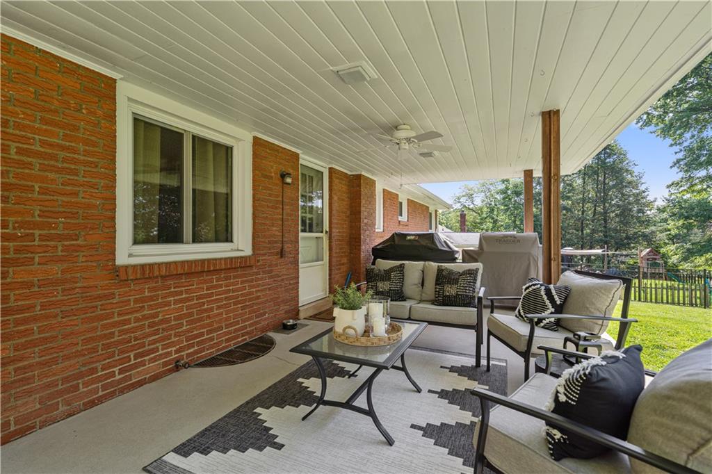 115 Maruth Drive Pittsburgh, PA 15237 - Photo 24 of 30 a outdoor living space with furniture