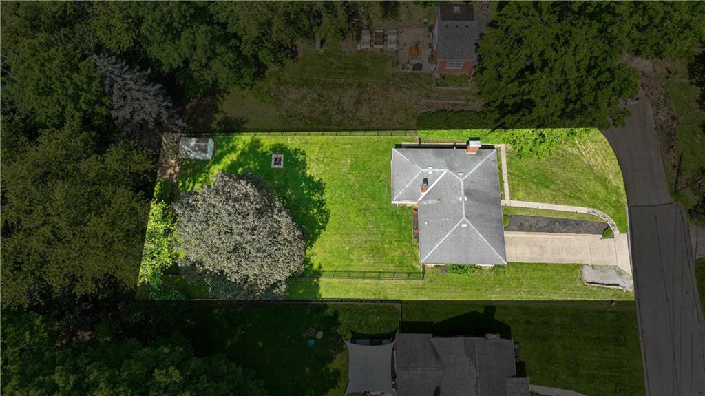 115 Maruth Drive Pittsburgh, PA 15237 - Photo 29 of 30 an aerial view of a yard