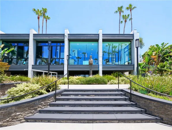 a view of outdoor space yard and front view of a house